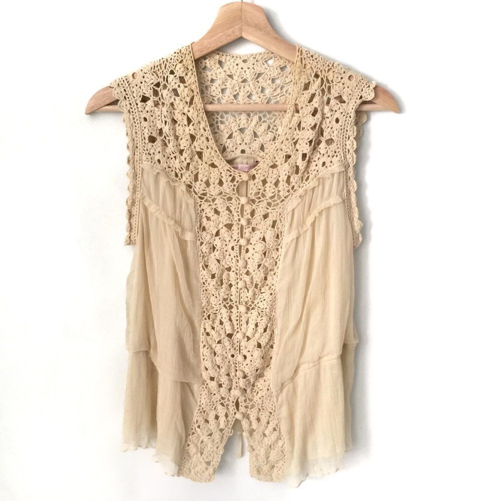 MAXAZRIA Collection Crochet Sleeveless Top in M